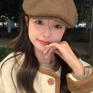Retro Spicy Girl American Street Style Beret Hat - Women's British Painter Hat for a Trendy Look