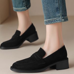 Retro Suede Chunky Heel Loafers for Women, Plush Round Toe Winter Shoes, Large Size 41-42, British Style Fashion Footwear