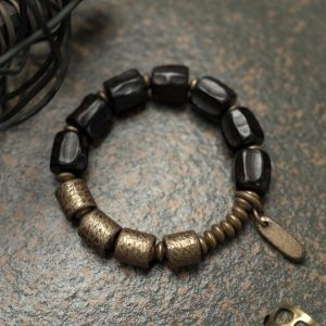 Retro Texture Black Sandalwood Bracelet for Men and Women - Non-Fish Home曲尾花 Design, Fashion Jewelry Accessory