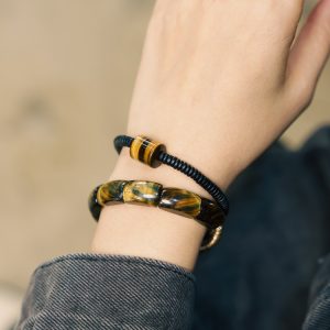 Retro Two-Piece Wooden Tiger Eye Stone Bracelet Set for Men and Women, Personalized Niche Design, Unique Fashion Accessories