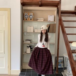 Retro Wool Half-Length Plaid Skirt - Versatile Pleated Design for 90s Inspired Style