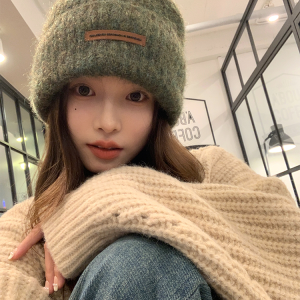 Retro Wool Slouchy Knit Hat for Women - Warm Winter Beanie for Small Faces, Cozy Style, Perfect for Y2K and Vintage Looks