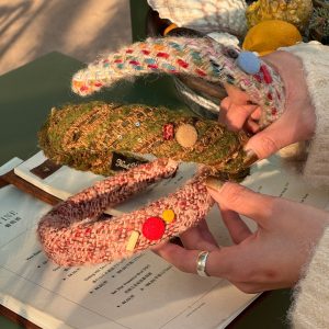 Retro Woolen Button Hairband Accessory - Chestnut Island Music Box Inspired Niche Headband for Unique Style