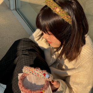 Retro Woolen Button Hairband Accessory - Chestnut Island Music Box Inspired Niche Headband for Unique Style