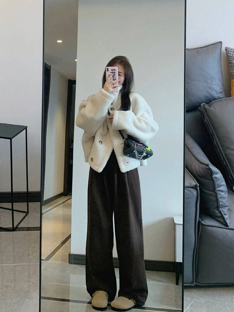 Reversible Leather and Fur Motorcycle Jacket for Women - Vintage Lamb Wool Coat, Thickened Winter Design for Petite Sizes