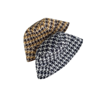 Reversible Milk White Checkered Fisherman's Bucket Hat - Korean Style Winter Fashion Accessory for Star Gazing