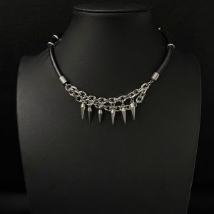 Rivet Black Leather Strap Punk Necklace for Women - Y2K Clavicle Chain Accessory in Subculture Style