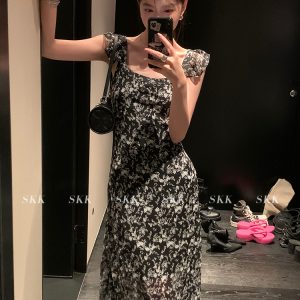 Ruffled Floral Midi Dress with Waist-Cinching Design – Perfect for 90s and Y2K Inspired Date Night Outfits