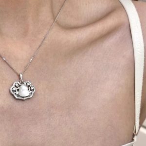 S925 Pure Silver Jade Gourd Cloud Lock Necklace for Women - Light Luxury Niche Jewelry, Elegant Fashion Accessory