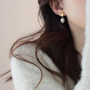S925 Silver Needle Niche Design Earrings for Women with Natural Pearl Ear Clips - Elegant Jewelry for Any Occasion