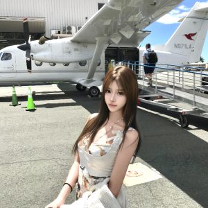 Sexy Lace Fishbone Strap Vest for Women - 2025 Summer Slim Fit Short Top, European and American Style, Trendy Fashion