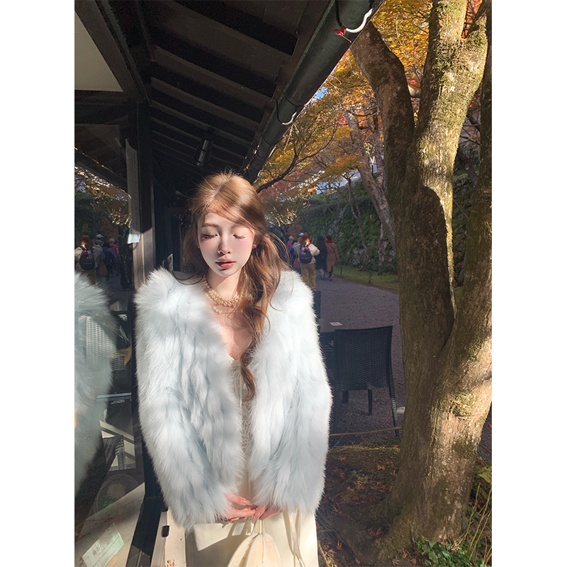 Short Plush Fox Fur Coat for Women - Jade-faced Milk Fox Design, Young Style, Winter Fashion Outerwear