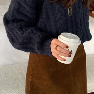 Slim Fit A-Line Corduroy Work Skirt for Women, Autumn/Winter 2022, Lengthening Legs, Versatile Half Skirt, Trendy Office Fashion