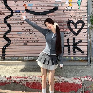 Slim Fit Knitted Long Sleeve Top - Oxygen Girl Spring Outfit - Niche Design Jacket for Stylish Casual Wear