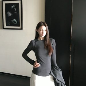 Slim Fit Long Sleeve T-Shirt for Women - Tencel Wool Base Layer - New Style Heating Top for Spring and Winter Fashion