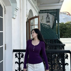 Soft U-Neck Henley Shirt in Imitation Cashmere - Flattering Fit, Cozy Feel, Stylish Everyday Essential