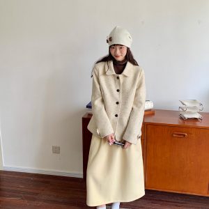 Soft Yellow Retro Pleated Half Skirt with Sweetheart Design and Elastic Waist – Vintage-Inspired Fashion for a Chic Look