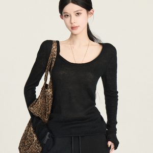 Solid Color Round Neck Long Sleeve Minimalist Knitted Sweater for Relaxation - Cozy Everyday Essential