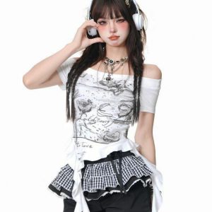 Spicy Personality Printed Off-Shoulder Short Sleeve T-Shirt for Women, Irregular Flowing Ribbon, Versatile American Style Top