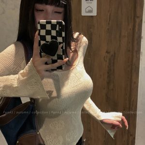 Square Design Slim Fit Knitted Top for Women, Waist-Defining Layering Shirt, Autumn Fashion Essential