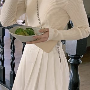 Square-Neck Ribbed Knit T-Shirt in Korean Style - Trendy 90s Inspired Inner Layer Top for Effortless Everyday Fashion