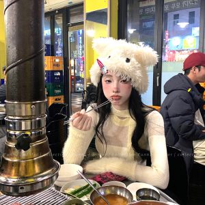 Square Sweetheart Hunting Design Slim Fit Base Layer Top for Women with Scarf - 90s Inspired Trendy Style