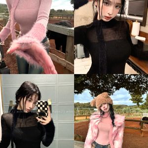 Square Sweetheart Hunting Design Slim Fit Base Layer Top for Women with Scarf - 90s Inspired Trendy Style