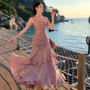 Stunning Purple Mermaid-Style Dress with Ruffles and Fitted Waist for Summer Ceremonies - Elegant Flowy Design