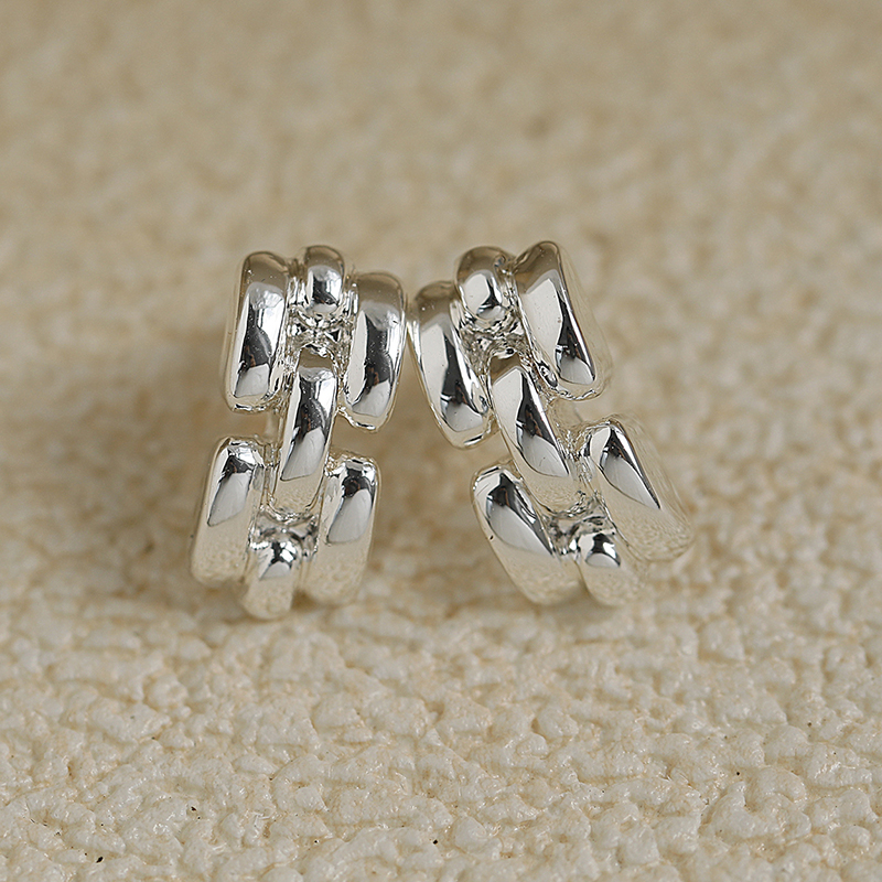 Stylish Silver-Plated Earrings for Women – Versatile Everyday Jewelry for Casual and Formal Looks