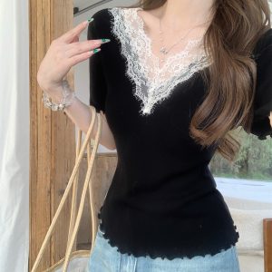 Stylish Spliced Lace Trim Fitted Short Sleeve T-Shirt - Unique Design for 2025, Perfect for 90s and Y2K Inspired Looks
