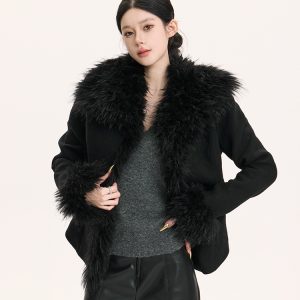 Stylish Urban Fluffy Large Lapel Slim Fit Short Textured Wool Coat for Autumn Winter Fashion