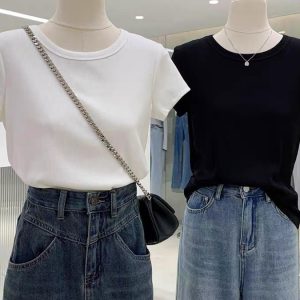 Stylish Women's Short Sleeve T-Shirt - Versatile Age-Reducing Basic Top for Summer - High-End Casual Wear