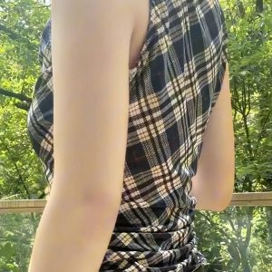 Summer American Retro Plaid Camisole for Women - Sweet & Spicy Waist-Cinching Slim-Fit Short Top in 90s Style