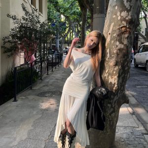 Summer Multi-Wear Pleated Backless Dress for Women - Waist-Cinching, Slimming Irregular Tank Style, Sexy 90s-Inspired Long Dress