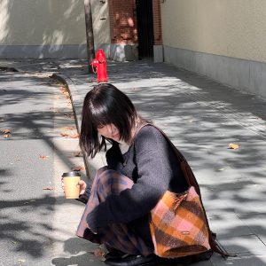 Sunset Orange High-Quality Woolen Plaid Large Capacity Crossbody Tote Bag - Stylish Commuter Bucket Bag for Everyday Use