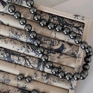 Tahitian Pearl Necklace for Women - Light Luxury Clavicle Chain, Elegant Design for Chic and Minimalist Style