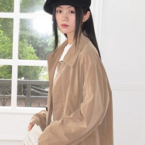 Textured Cotton Solid Color Octagonal Hat for Women - Elegant Short-Brimmed Duckbill Cap for a Flattering Look