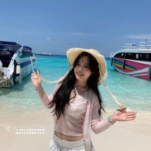 Three-Color Transparent Exquisite Camisole & Cardigan Set - Summer Love Letter High Wearability Fashion for Y2K Style