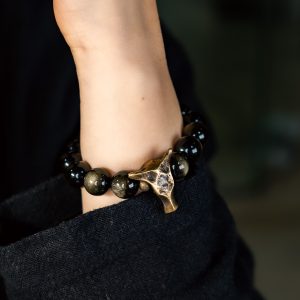 Trendy Cat Eye Obsidian Bracelet for Women and Men - Versatile Retro Niche Wrist Accessory, Perfect for Fashion Enthusiasts