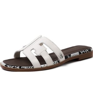Trendy Genuine Leather One-Strap Sandals for Women - Summer 2025 Slip-On Flat Beach Slippers for Leisure Vacation Style