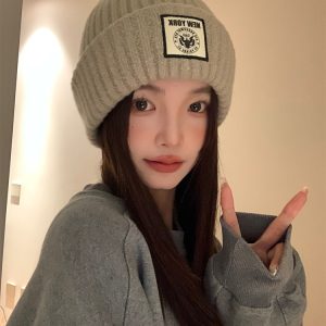 Trendy Knitted Wool Hat for Women - Versatile Warm Autumn Winter Accessory for Big Heads, Flattering Fit, Cozy Cold Weather Wear