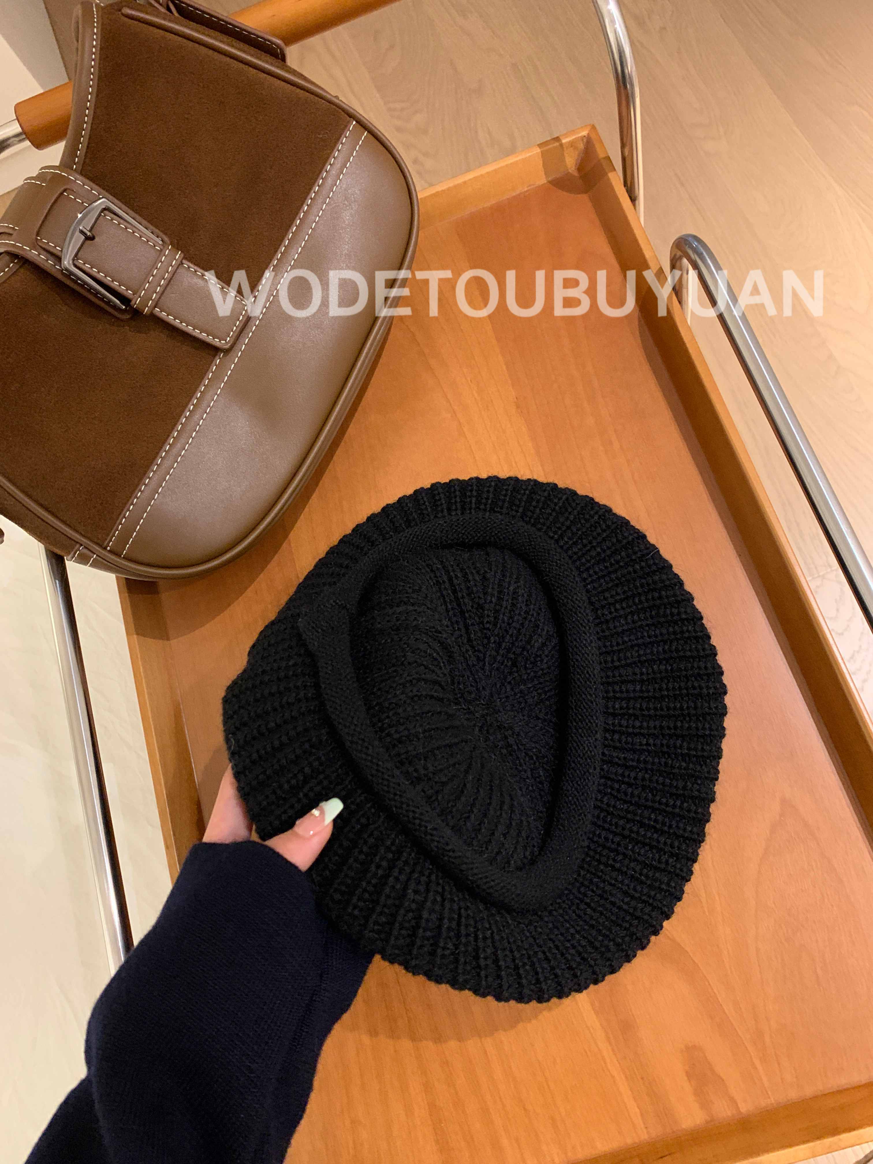 Trendy Korean Style Knitted Beret Hat for Women - Fashionable Versatile Wool Painter's Hat for Autumn and Winter