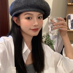 Trendy Korean Style Knitted Beret Hat for Women - Fashionable Versatile Wool Painter's Hat for Autumn and Winter