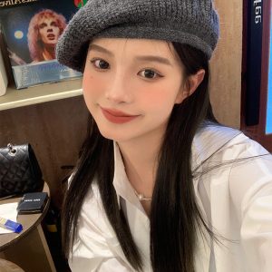 Trendy Korean Style Knitted Beret Hat for Women - Fashionable Versatile Wool Painter's Hat for Autumn and Winter