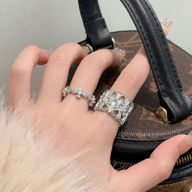 Trendy Lightweight Silver Diamond-Studded Cross Ring for Women, Versatile High-End Fashion Statement Index Finger Ring