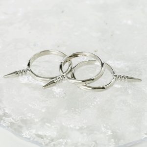 Trendy Metal Silver-Plated Exaggerated Screw Ring for Women - Hip-Hop Fashion Accessory, Versatile Statement Jewelry