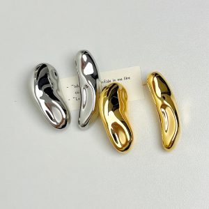Trendy Minimalist Asymmetrical High-End Earrings - 2023 Cold Style Ear Studs for a Unique Look