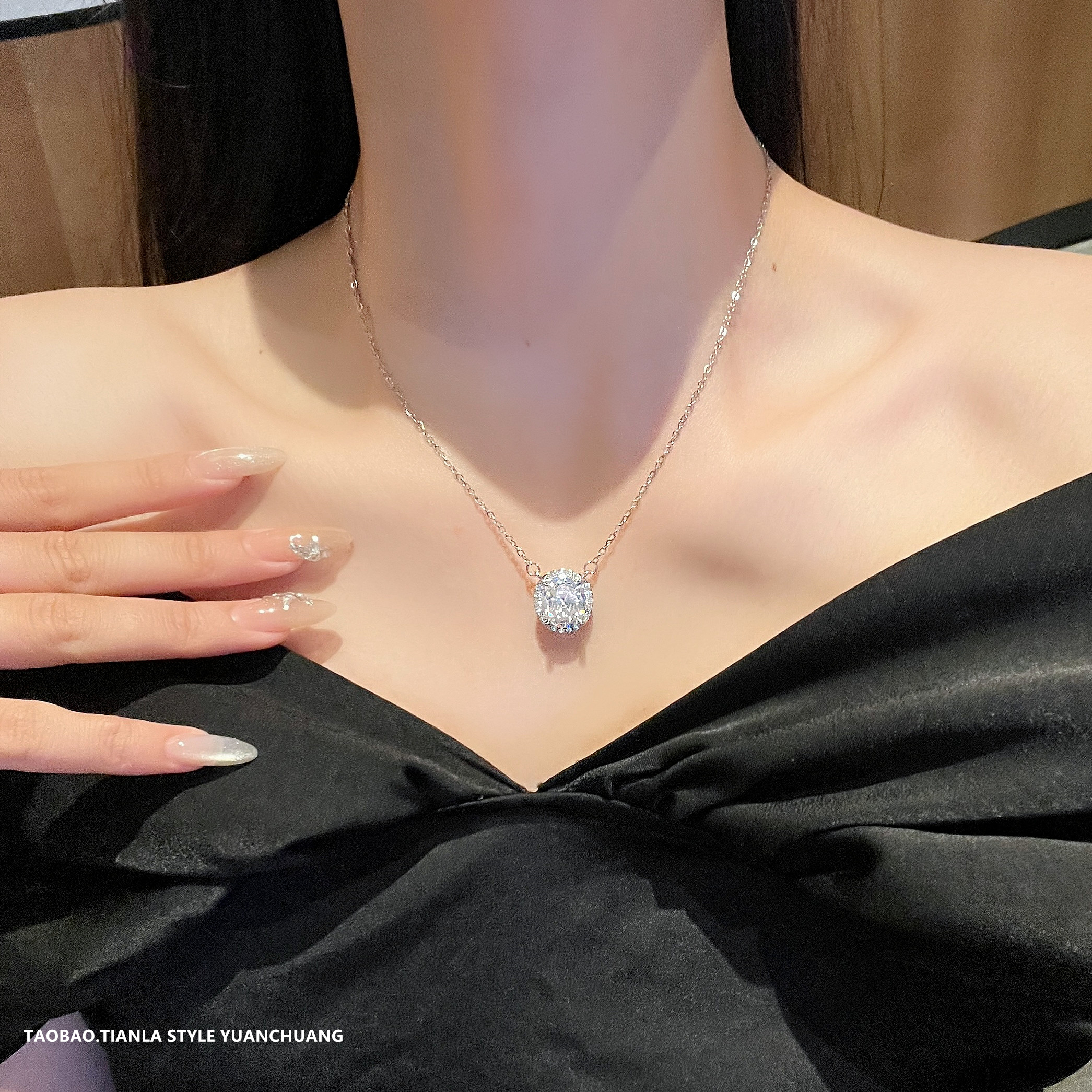 Trendy Ultra-Bright Sparkling Diamond Pigeon Egg Necklace for Women – High-End Light Luxury Clavicle Chain Accessory