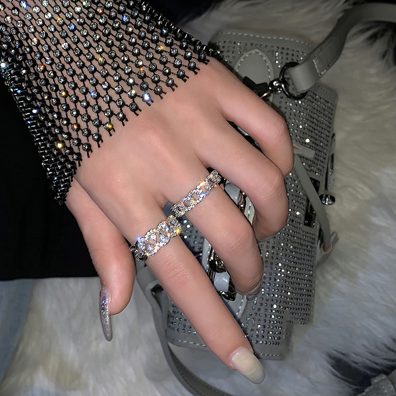 Trendy Women's Minimalist Open Ring with Sparkling Diamond - High-End Light Luxury Niche Design 2025