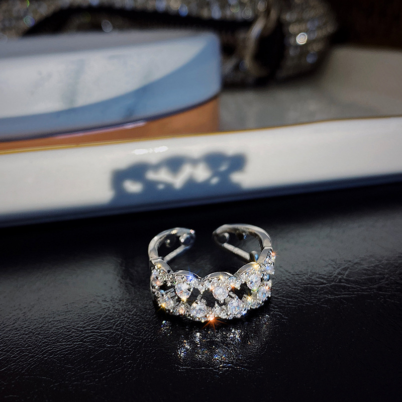 Trendy Women's Minimalist Open Ring with Sparkling Diamond - High-End Light Luxury Niche Design 2025
